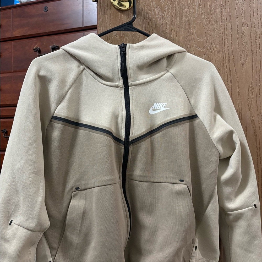 Women’s nike zip up hoodie